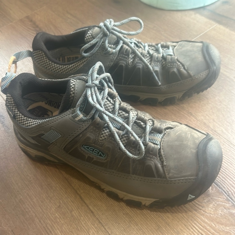 Keen Men's Athletic Shoes in Brown and Black